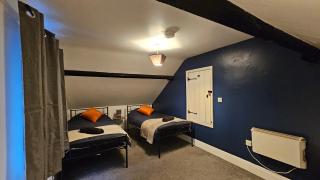 2 bedroom flat in Gloucester - Gloucester - 5