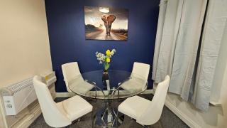 2 bedroom flat in Gloucester - Gloucester - 9