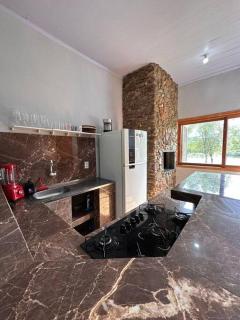 Casa na beira do rio com Lareira - 5