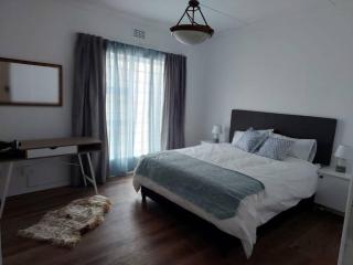 Azzure Apartments 3 sleeper Strand - 6