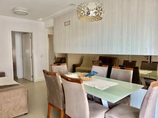 Conforto! Apto com piscina no condomínio! PJ03I - 0