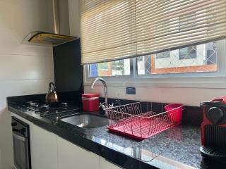 Conforto! Apto com piscina no condomínio! PJ03I - 7