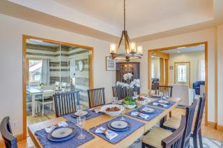 Walk to Beach Home with Pool in Vermilion - Vermilion - 3