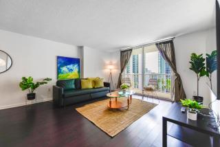 Ocean View Exquisite 1 BR Condo with Free Parking - Miami - 9