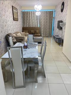 Luxury 2 bedroom next to beach with swimming pool gym and kids play area - Ajman - 6