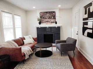 Less than 10 mins from Downtown, early checkin-subject to availability, pool table - 9