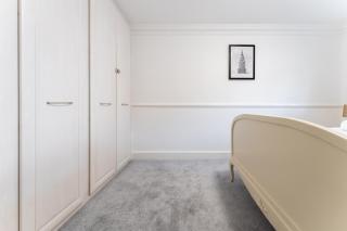 4-Bed Home in Purley near Gatwick Airport London - Purley - 6