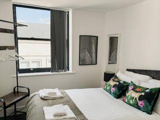 Mathew Street 1 bed apt sleeps 6 - Liverpool - 2