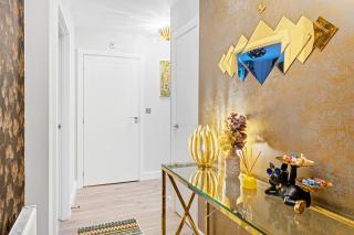 Luxurious Flat at Leicester Town - 2