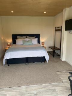 Cambridge Countryside Guest Room - 0