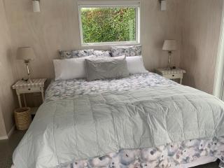 Hibiscus Cottage Guest House - Hahei - 9