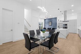 Newly Built Modern 3 Bedroom Houston Home - 4