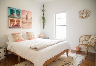 Cozy Bohemian Bungalow - 3