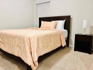 4BR Retreat 15m Downtown and The Domain - Austin - 1