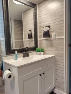 Uncle Nelson's Woodland Hideaway! Scottsburg, VA - 3