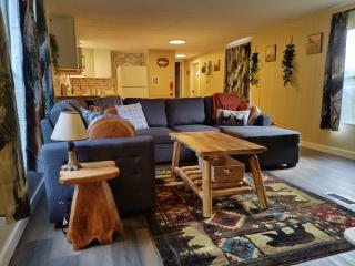 Uncle Nelson's Woodland Hideaway! Scottsburg, VA - - 1