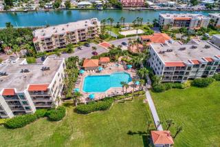 Land's End 7-202 Beach Front - St Pete Beach - 7