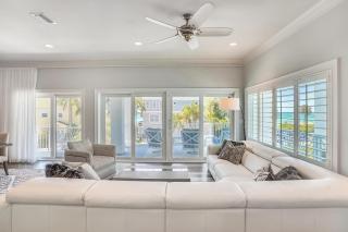 Sunset Point Beach House - 4