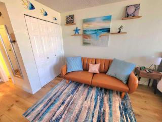 Oceanview Studio Condo w Balcony - Castaways Beach Resort - Daytona Beach - 3