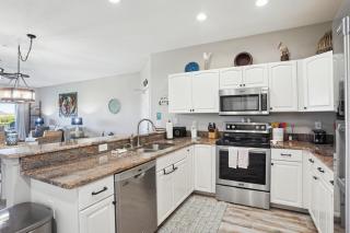 Mariner's Pointe 701 - 3