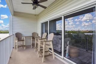 Mariner's Pointe 701 - 1