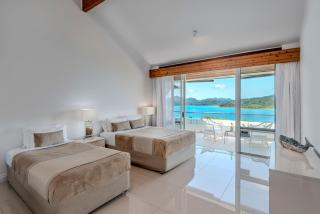 Bella Vista E9 - Ocean View Spacious 2 Bedroom with golf buggy - Hamilton Island - 1