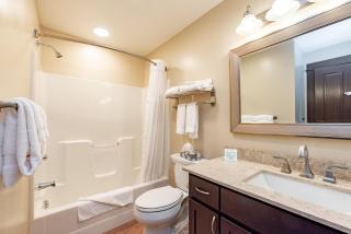 A126 One Bedroom Standard View - Oakland - 2