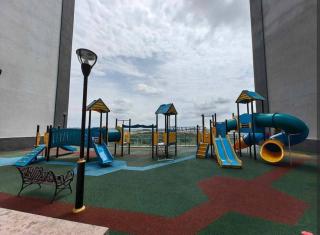 DP Warm Sunshine Family Netflix Legoland By STAY - - 8