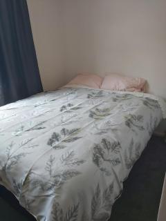 Dog Friendly, Central, sleeps 8 - 6