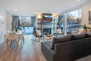 Lovely 2BR Near Skiing with Hot Tub Pool Access - 2