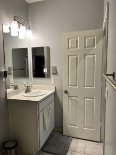 Lovely white grey home - Buckeye - 4