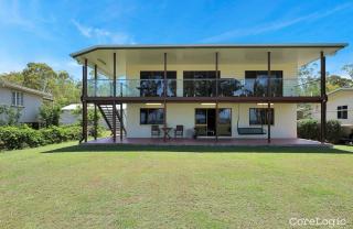St Helens Beachfront Holiday Home - - 6