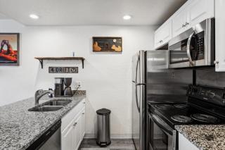 Bright 3BDR Walk to Slopes or Park - Park City - 2