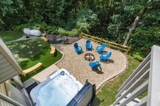 Weekend Retreat Hot Tub Game Room Putt Putt - Lancaster - 9