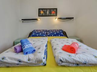 Luxurious Holiday Home in Arbanija with Jacuzzi - Trogir - 9