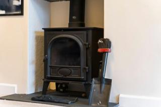 Chic 4-Bed Apartment in the Heart of the City, Sleeps 6, Parking Included - 1