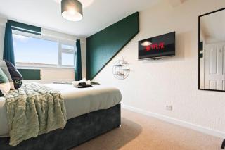 Modern 4-Bed City Apartment, Guests 6, Ample Parking & Fast Wi-Fi - 8