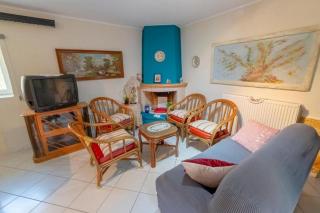 Krasa Holiday Home - Ágios Matthaíos - 5
