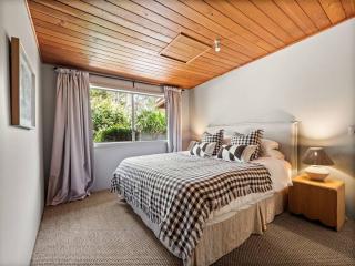 Orchard Homestead Countryside Retreat - 3