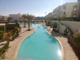 Mohamed Afifi Azha - Crystal Lagoon View - Families - 2 Bed Rooms - 4