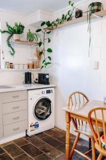 one-Bedroom Suite-Close to beach and CBD - Kingston Beach - 6