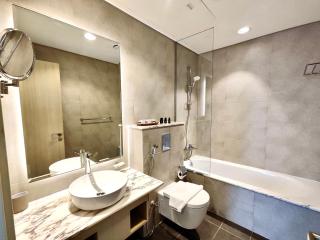 Lux BnB I Paramount Midtown I Ocean View I - Dubaï - 3