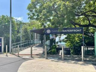 CBD Esplanade Location - Quiet & Comfortable - 9