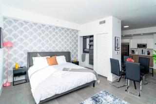 Bright 1BR with Netflix and King Bed Near Brickell and Marlins Park - 2