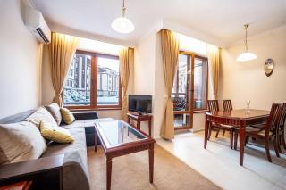 Host2U Slope-Side Home by the Gondola - Bansko - 0