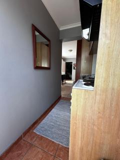 ChezBelle, self-catering 2 sleeper in Constantia with self check-in - 6