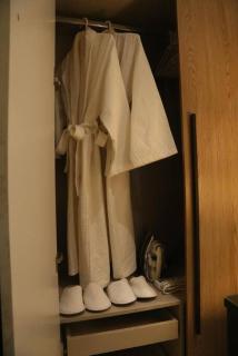 Studio Apt Pentasquare DHA Urban Escape - 3