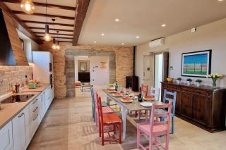 Characteristic restored farmhouse with 360 degree views - Montefino - 1