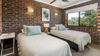 Sheridan By The Seashore - Bongaree - 2