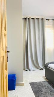 Modest Apt on the Lake - 1